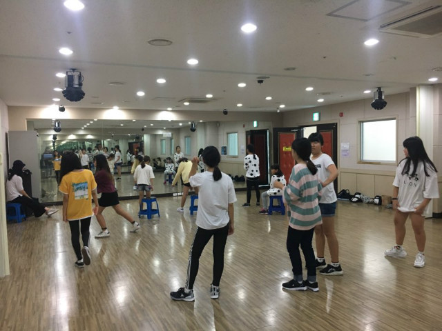 크기변환_180915 방송댄스 (2).jpg